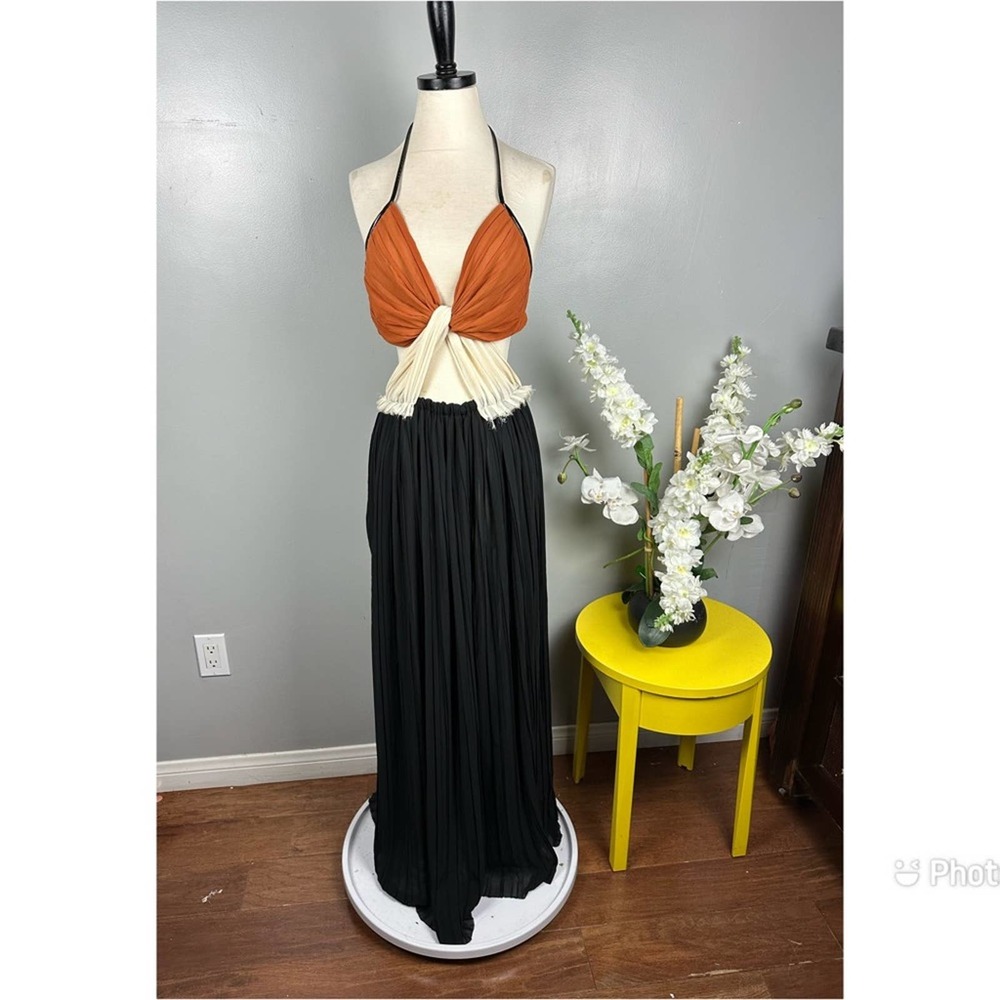 Tre by Natalie Ratabesi The Freyja Dress Silk Chiffon Pleated Maxi 0